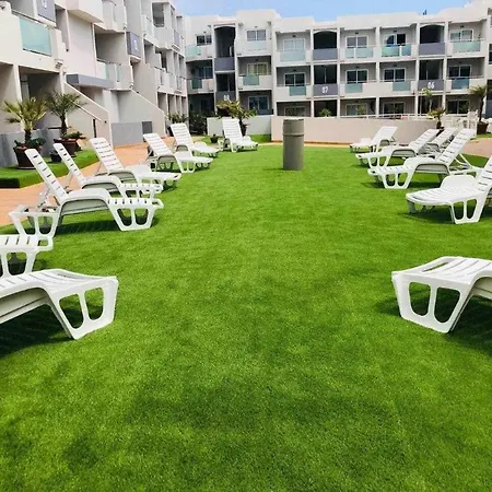 Surfer's View Pool Ac Wifi Deskterrace And Parking Lejlighed *