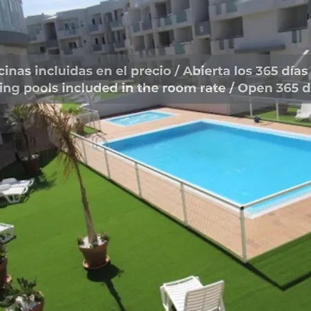 Surfer's View Pool Ac Wifi Deskterrace And Parking Lejlighed
