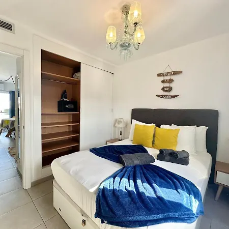 Surfer's View Pool Ac Wifi Deskterrace And Parking Lejlighed Corralejo