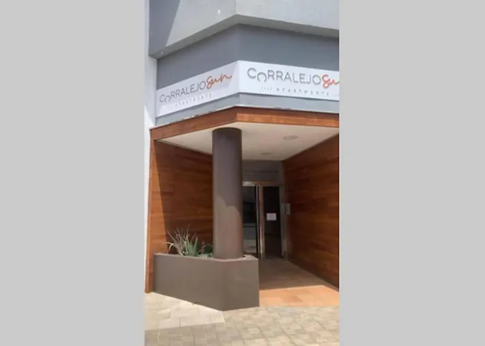 Surfer's View Pool Ac Wifi Deskterrace And Parking Apartament