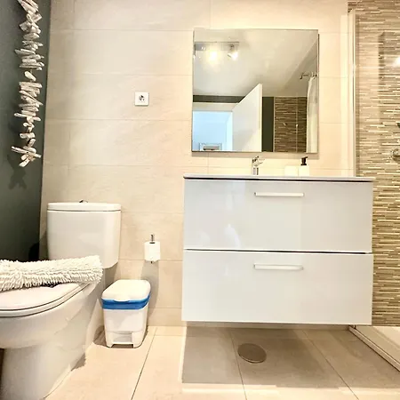 Surfer's View Pool Ac Wifi Deskterrace And Parking Apartment *