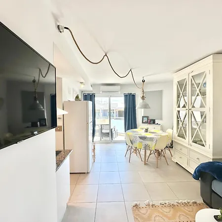 Surfer's View Pool Ac Wifi Deskterrace And Parking Apartamento Corralejo