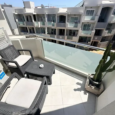 Surfer's View Pool Ac Wifi Deskterrace And Parking *