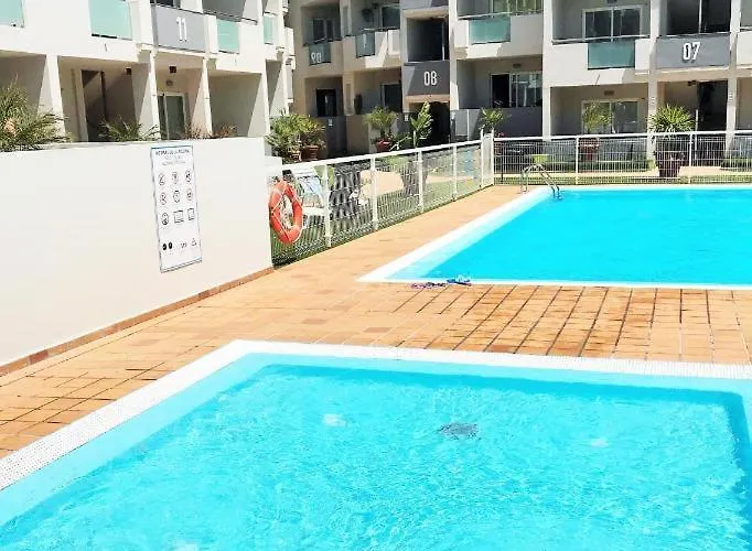 Surfer's View Pool Ac Wifi Deskterrace And Parking *