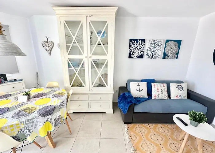 Surfer's View Pool Ac Wifi Deskterrace And Parking Corralejo