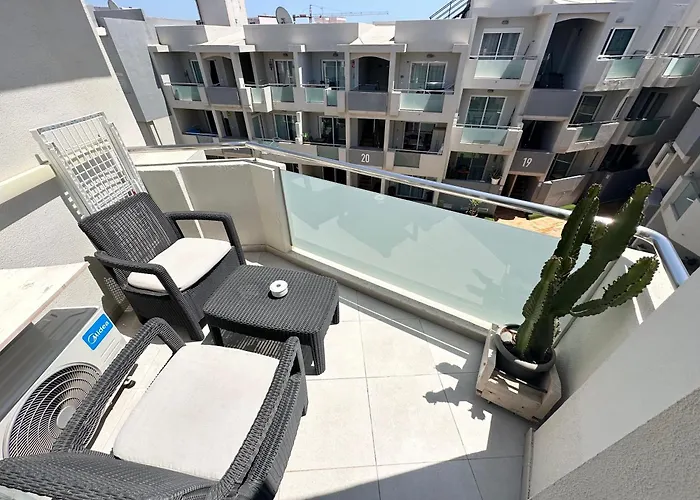 Surfer's View Pool Ac Wifi Deskterrace And Parking Lägenhet