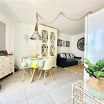 Surfer's View Pool Ac Wifi Deskterrace And Parking Apartamento *