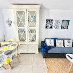 Surfer's View Pool Ac Wifi Deskterrace And Parking Corralejo